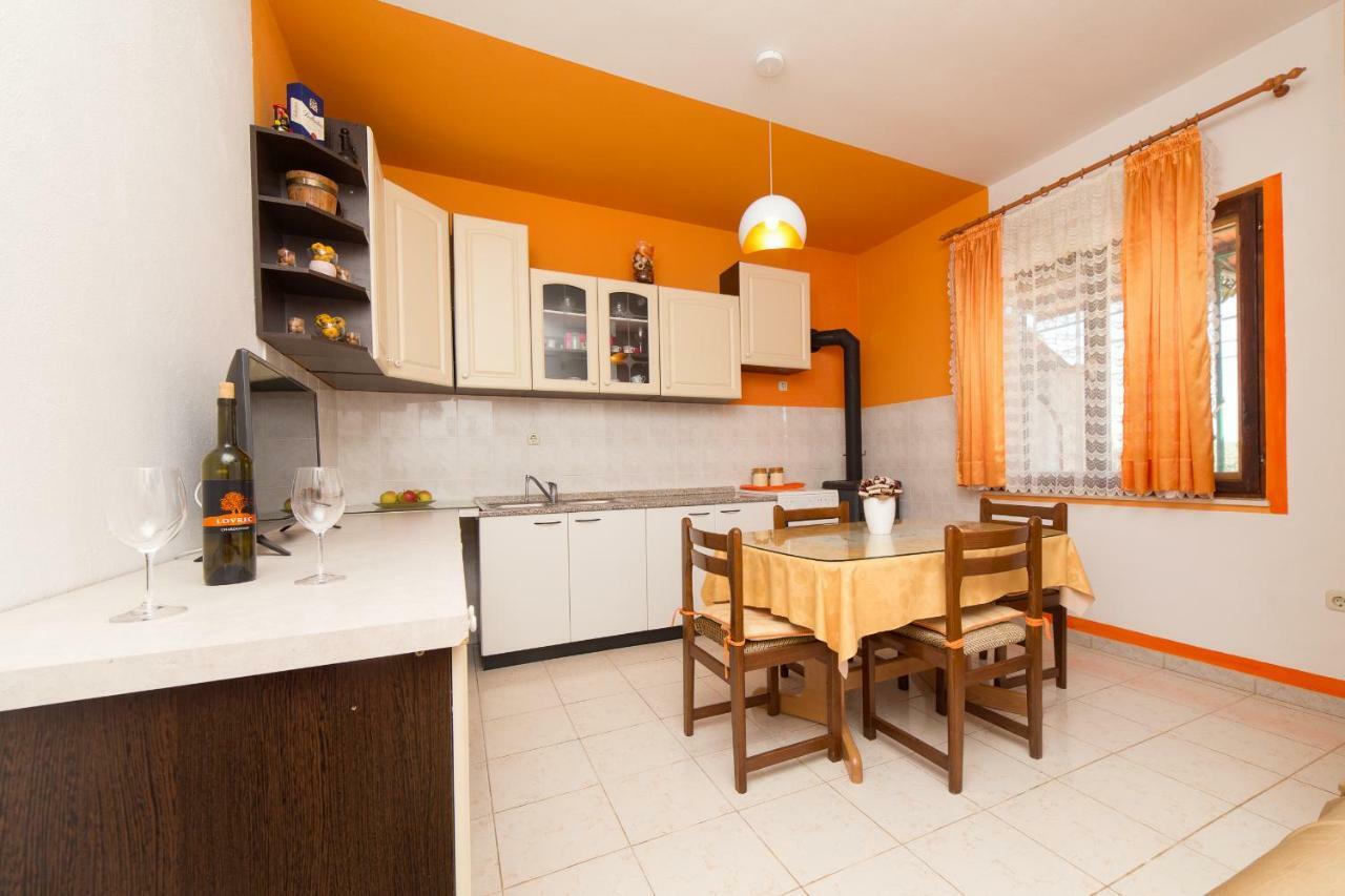 Guest House Pelja Plano Extérieur photo