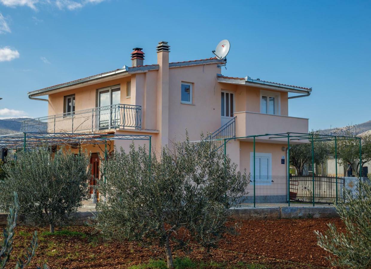 Guest House Pelja Plano Extérieur photo